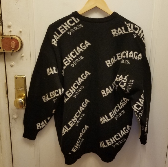 Balenciaga  Iconic Logo Sweater - Picture 6 of 13